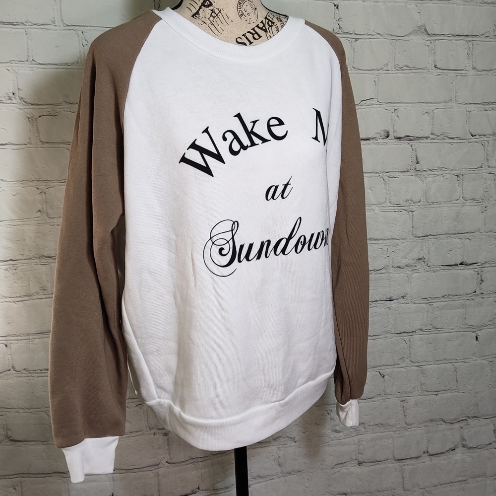 WILDFOX White Wake me at Sundown Crew Neck Sweatshirt worn once.too small. - Picture 5 of 8
